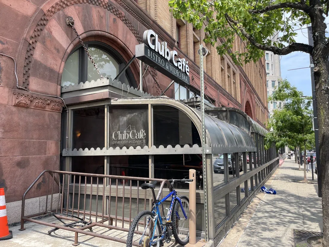 Club Café, Boston