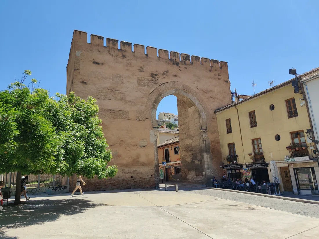 Puerta de Elvira, Granada