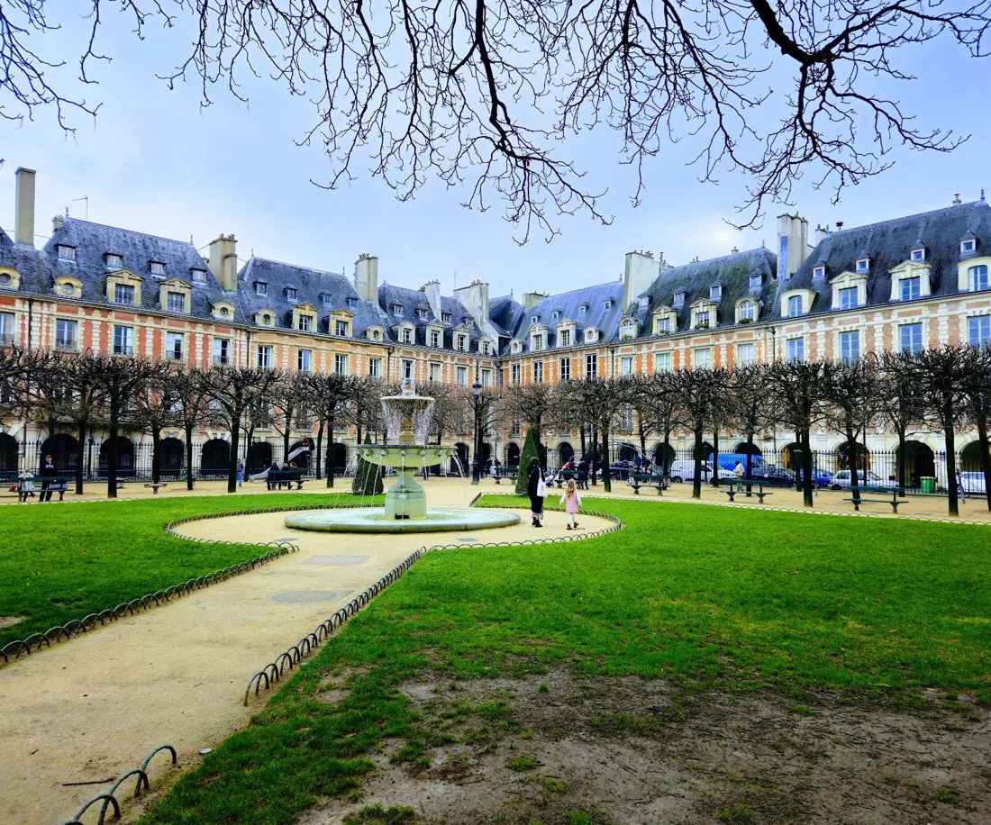 Place des Vosges, Paris