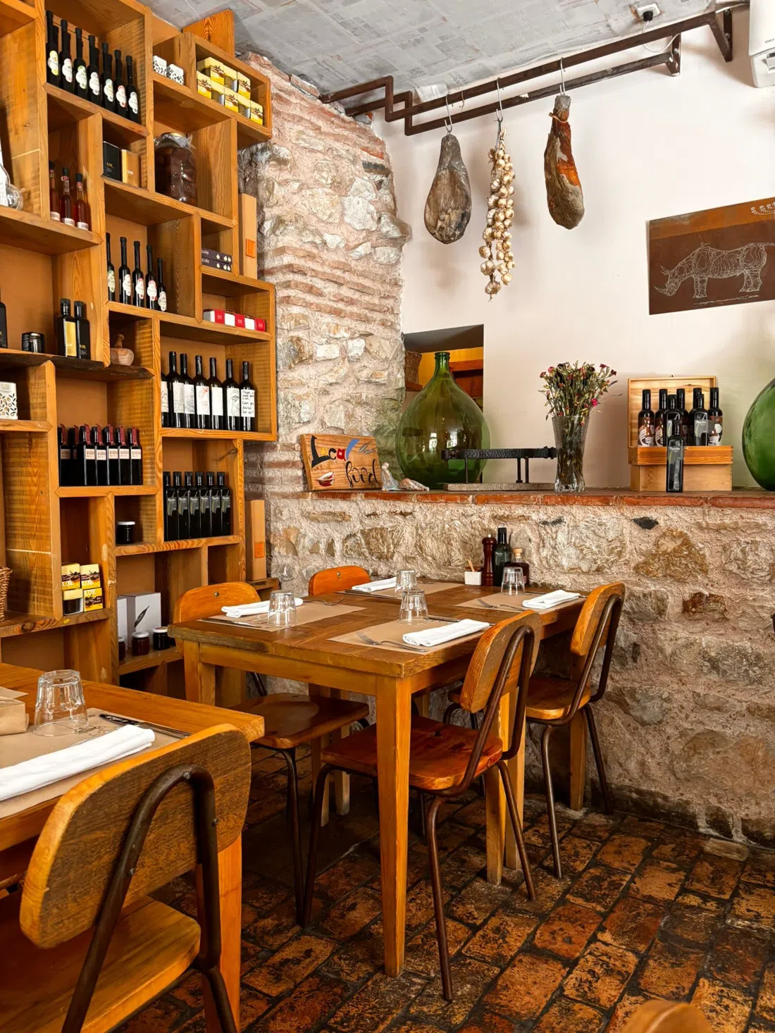 Uje Oil Bar, Split