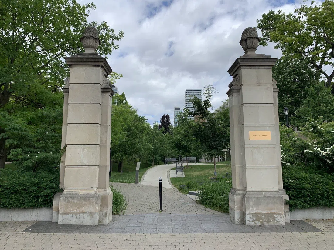 Philosopher's Walk, Toronto