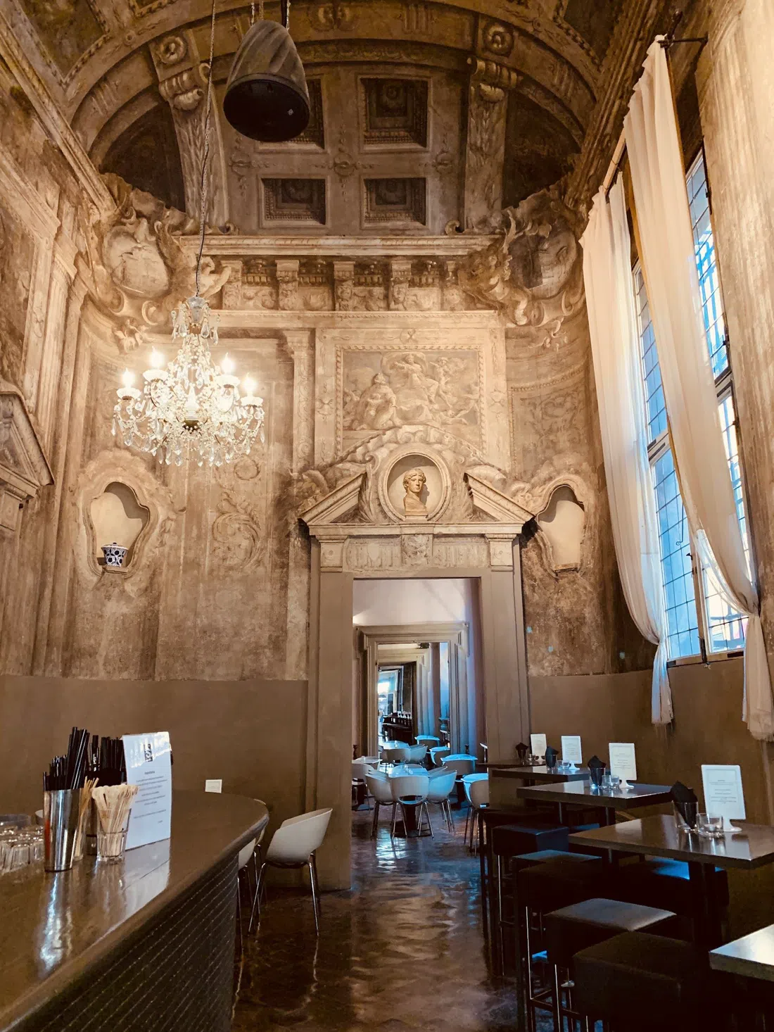 Le Stanze, Bologna