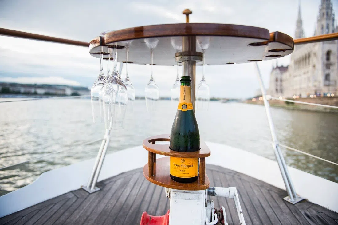 Private Cruise Budapest — Thetis, Budapest