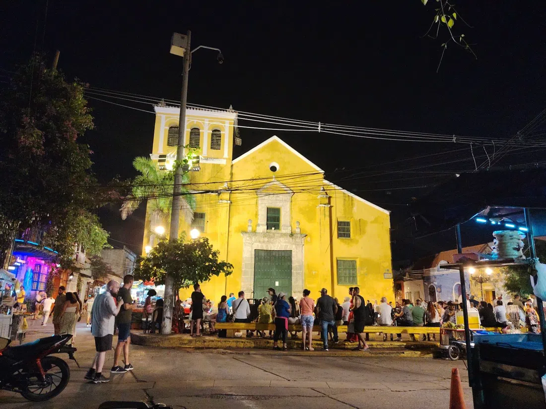 Plaza de la Trinidad Night Food Circle, Cartagena