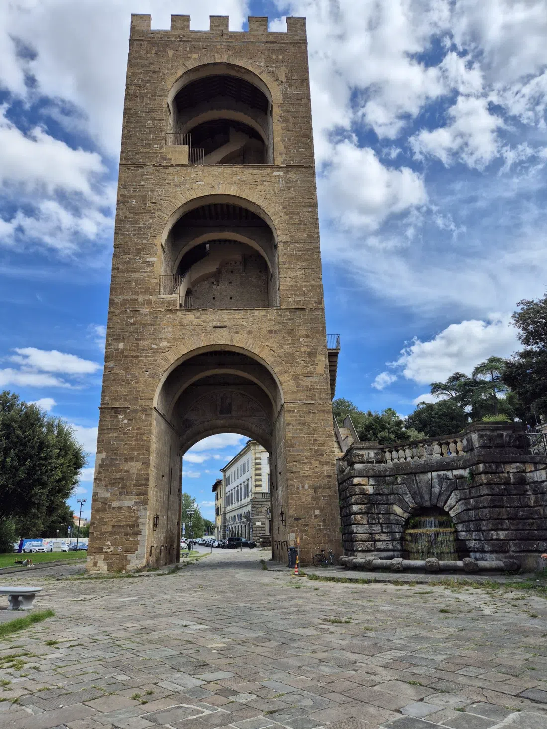 Torre San Niccolò, Florence