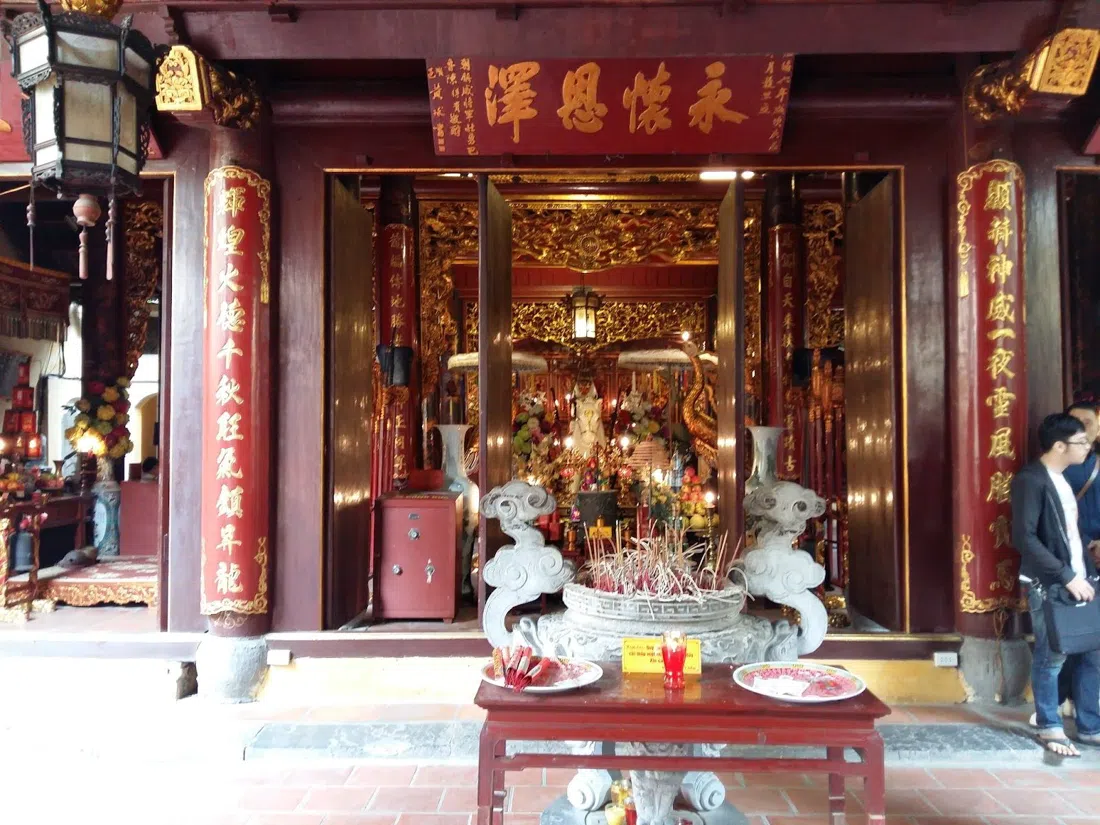 Bach Ma Temple, Hanoi