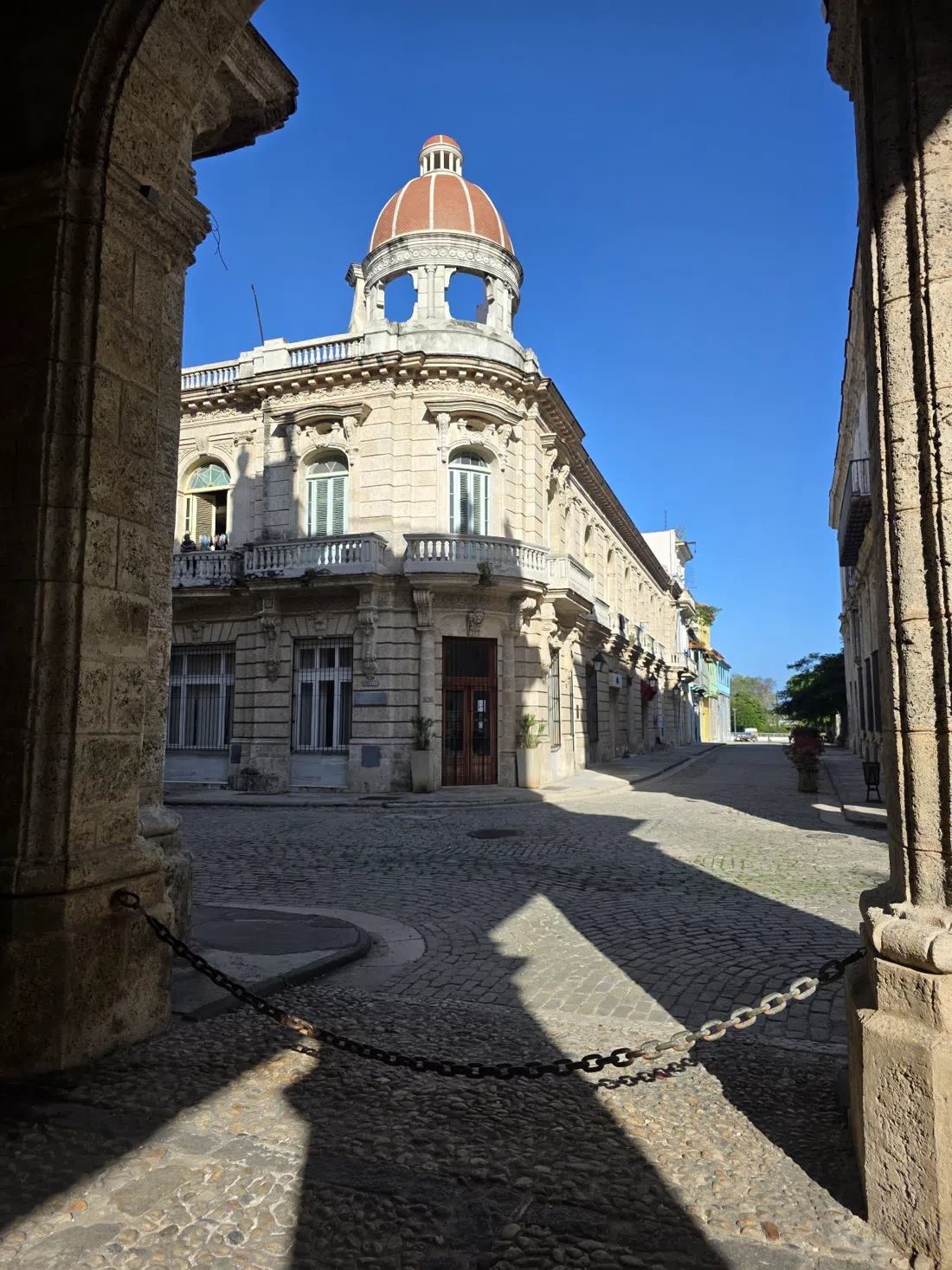 Hotel Ambos Mundos — rooftop restaurant and bar, Havana