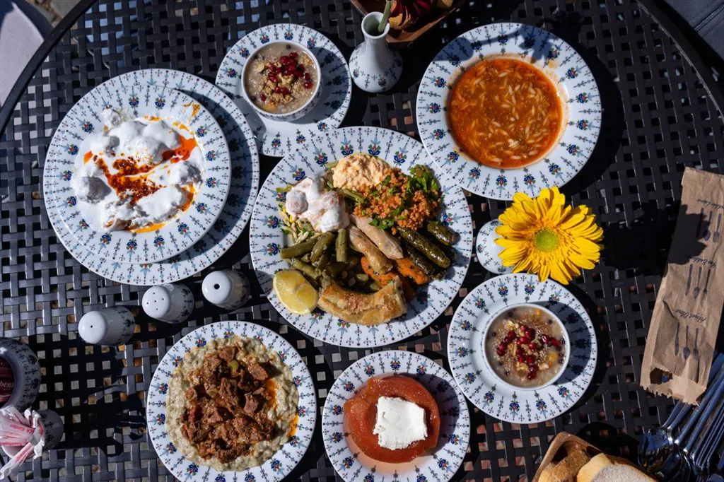 Ayşa Boşnak Börekçisi, Izmir
