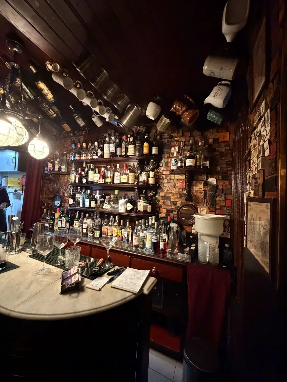 A Paródia, Lisbon