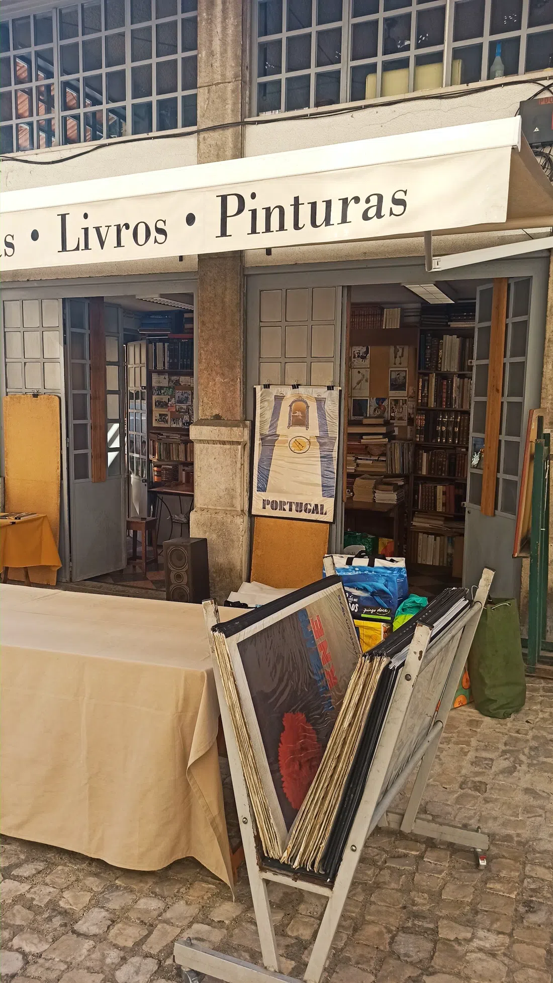 Feira da Ladra, Lisbon
