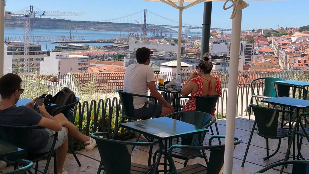Quiosque do Adamastor (Miradouro de Santa Catarina), Lisbon