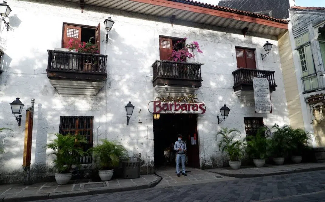 Intramuros Jeepney Tour + Cultural Dinner Show, Manila