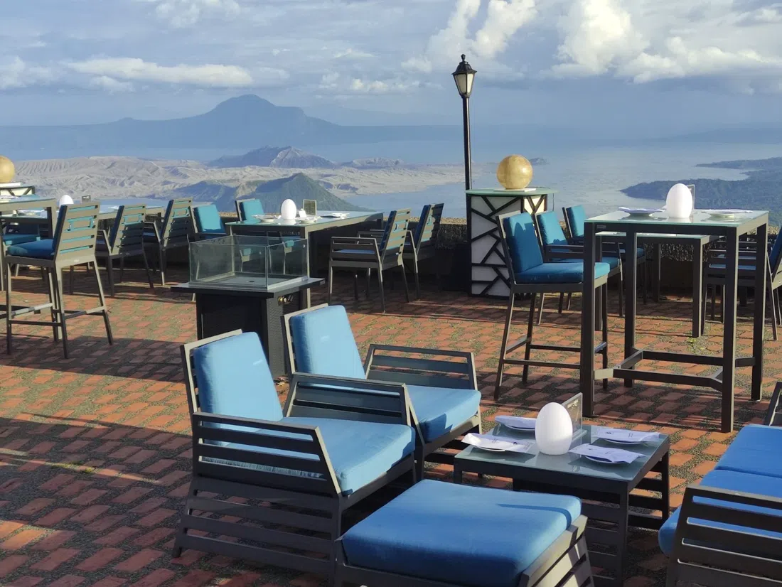 Taal Vista Hotel — The Veranda, Manila