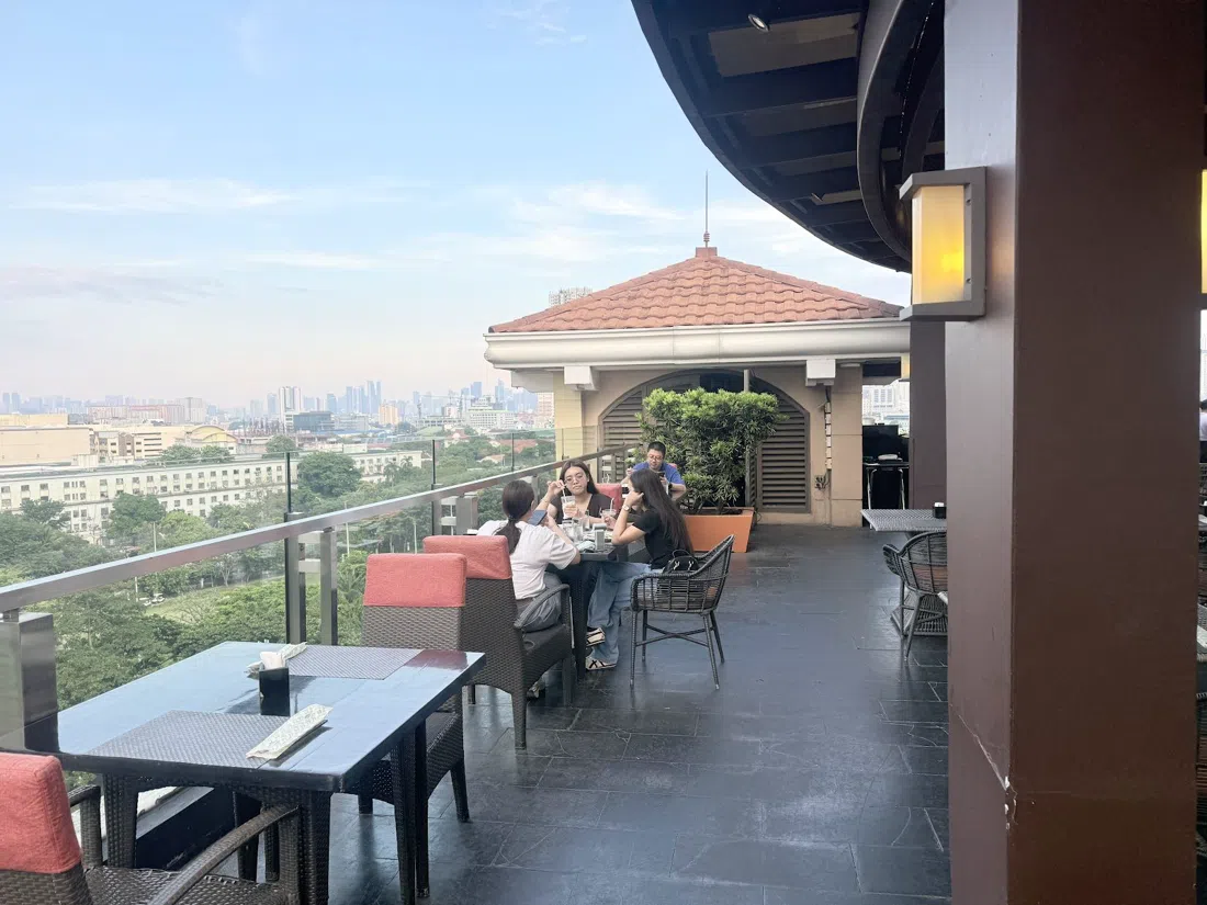 Sky Deck View Bar, Manila