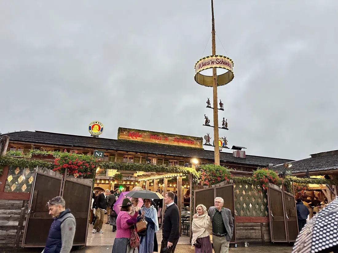 Käfer Wiesn-Schänke, Munich