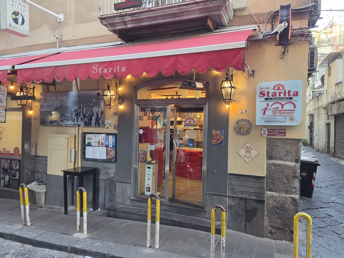 Pizzeria Starita a Materdei, Naples