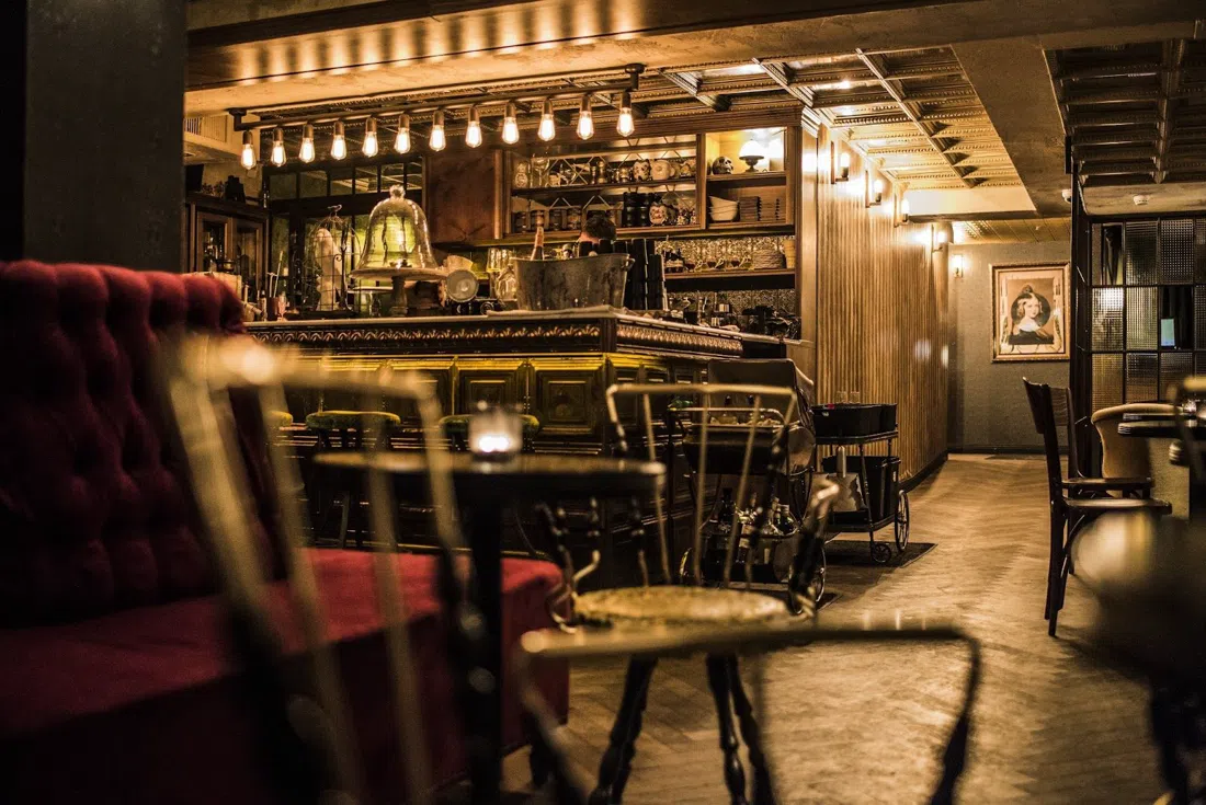 Bellboy, Tel Aviv
