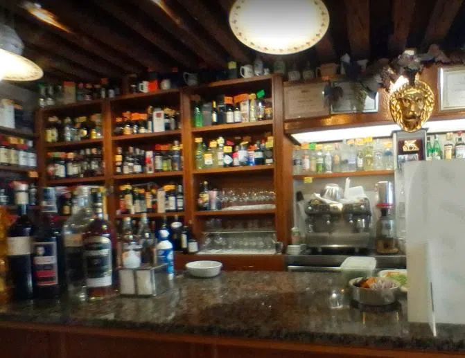 Cantine del Vino già Schiavi, Venice
