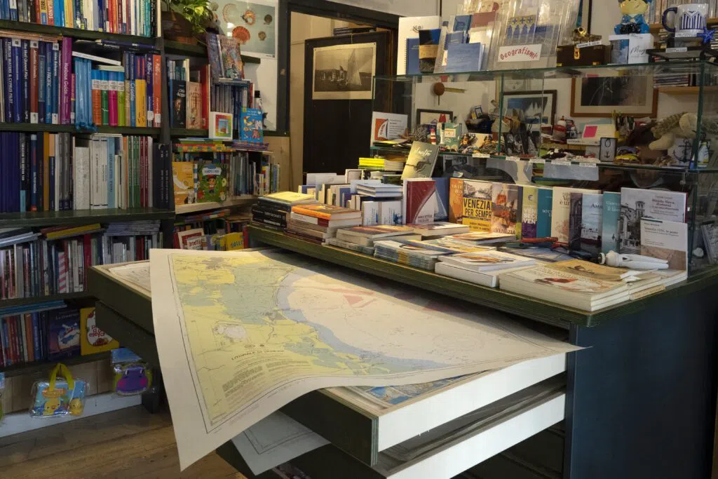Libreria Editrice Mare di Carta, Venice