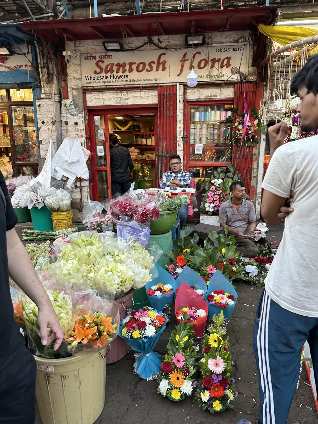 Dadar Phool Galli Flower Market, Mumbai