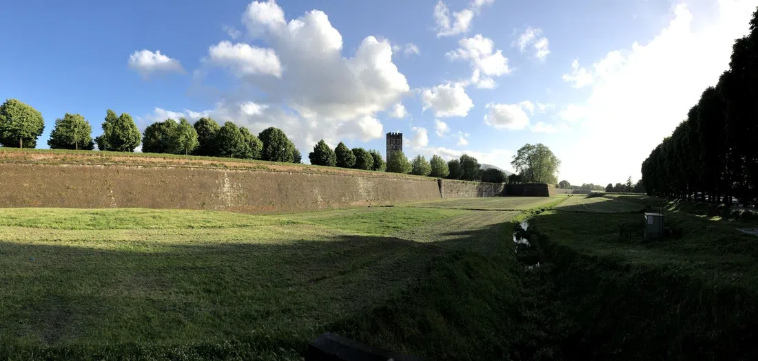 Lucca — city walls & Torre Guinigi, Florence