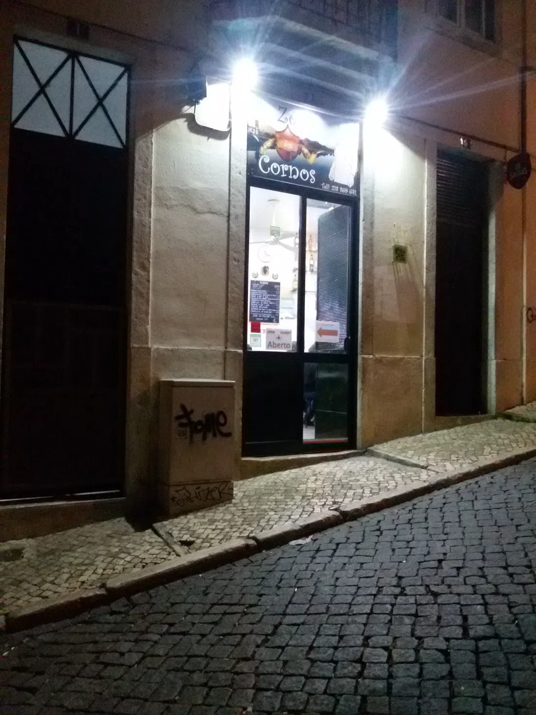 Tasca Zé dos Cornos, Lisbon